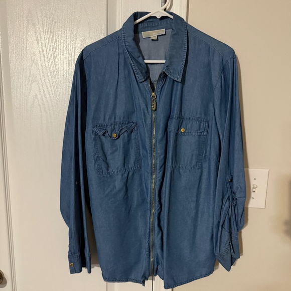 Michael Kors Jean Top- GUARANTEE TO SHIP IN 48 HOURS OR GET A 50% REFUND - Picture 1 of 4
